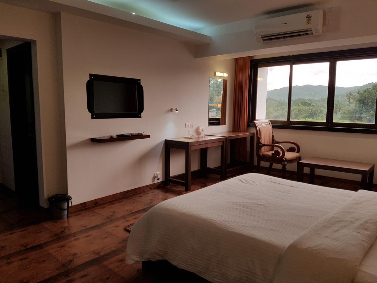 Bisu Hotel & Resorts Khed  Dış mekan fotoğraf